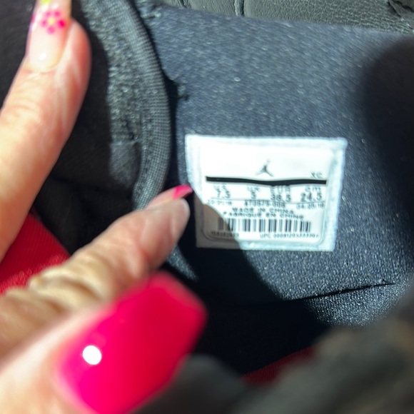 Nike Black and White AirJordan Retro zip - Picture 4 of 12